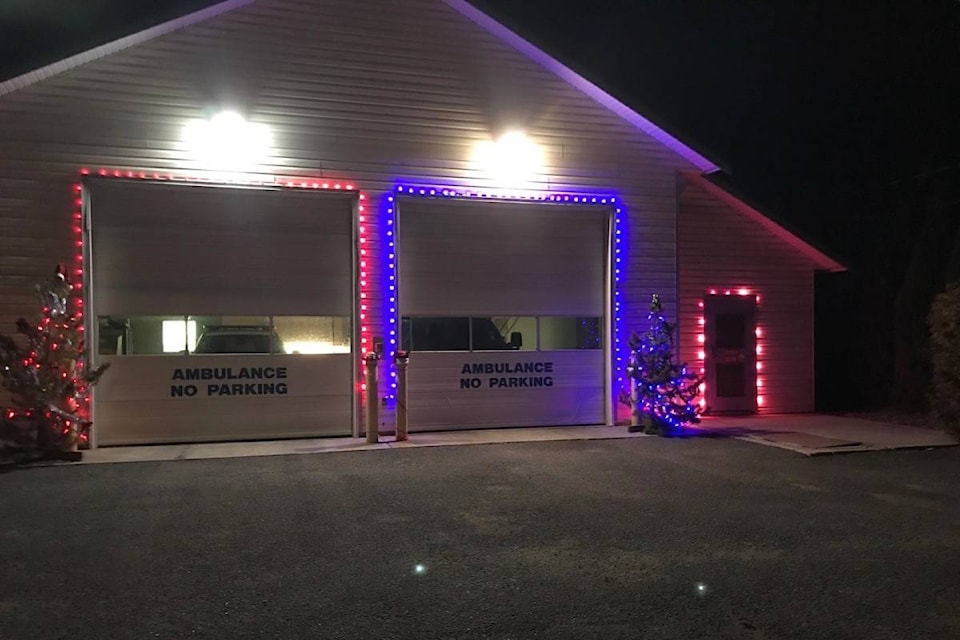 14814740_web1_181217-ACC-M-Ambulance-night