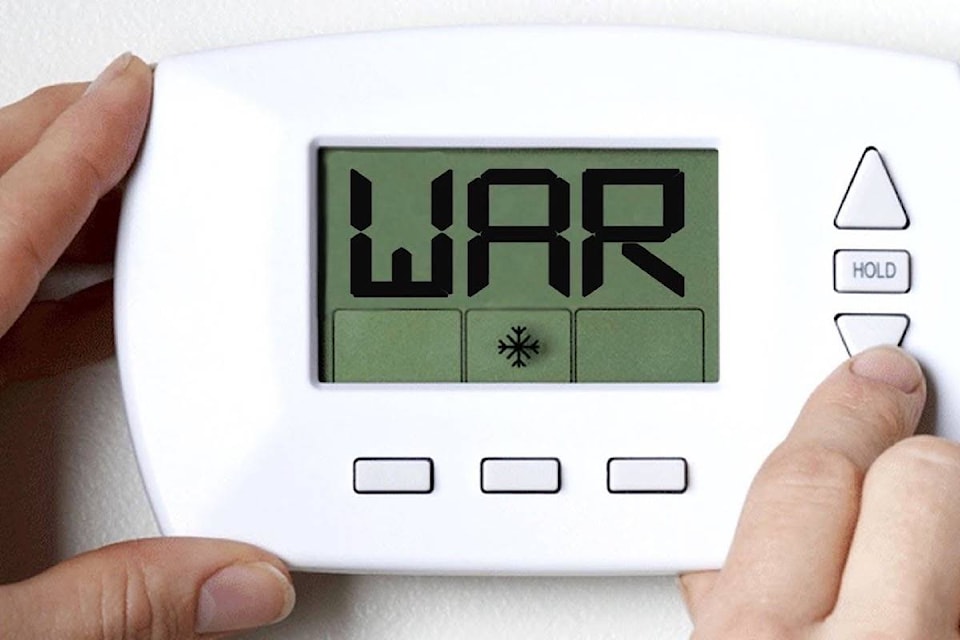 15501420_web1_190212-ACC-M-Thermostat-war