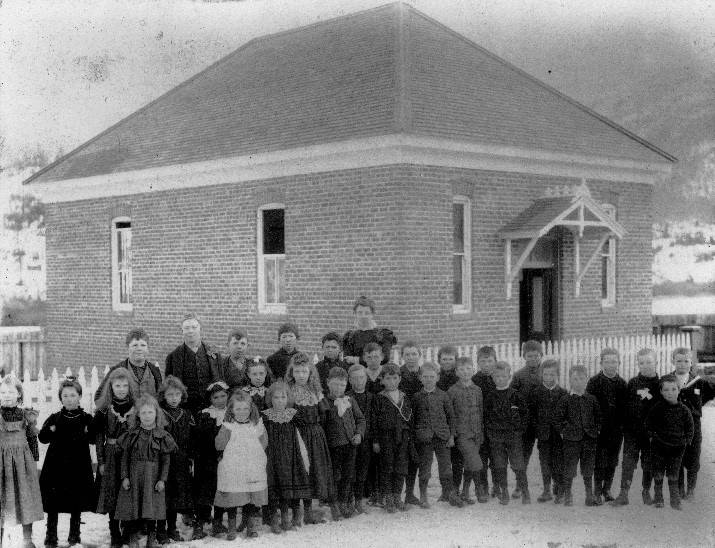 16402075_web1_Clinton-Museum-schoolhouse-undated-copy