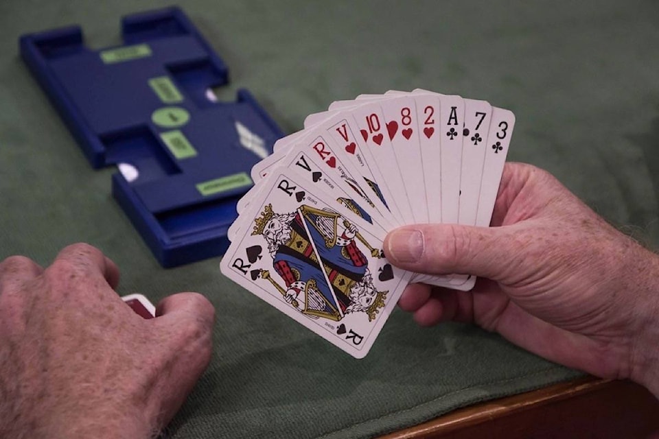 18253022_web1_190827-ACC-M-Bridge-hand