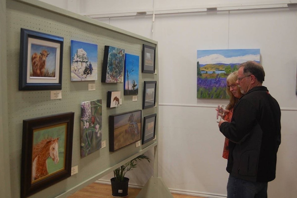 21756578_web1_200611-ACC-Art-show-AshcrotArtShow_1