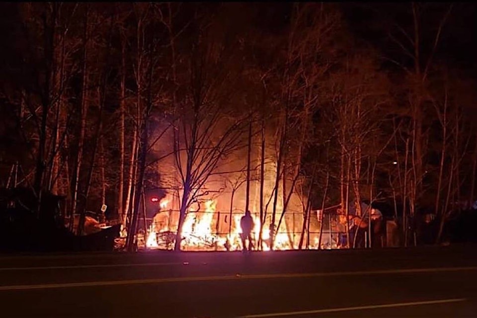 22872895_web1_20201001-BPD-tent-fire-MR-mar1.19.twitter