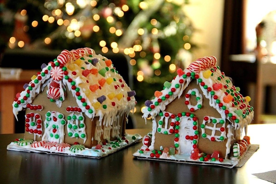23316956_web1_201119-ACC-Local-news-briefs-GingerbreadHouses_1