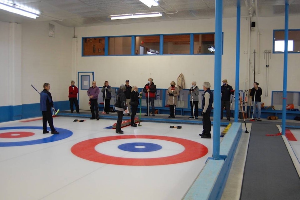 23321798_web1_201119-ACC-Curling-club-opening-Curling_2