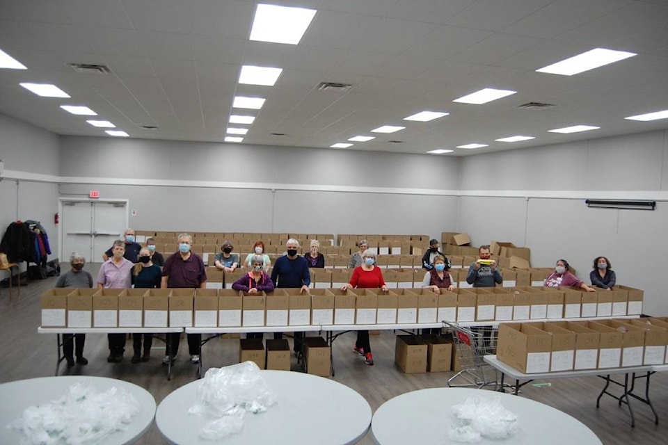 23698769_web1_210114-ACC-Christmas-hampers-ChristmasHampers_7