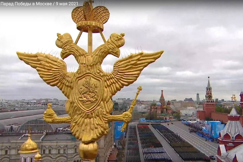 25104381_web1_210513-ACC-Editors-desk-Moscow_1