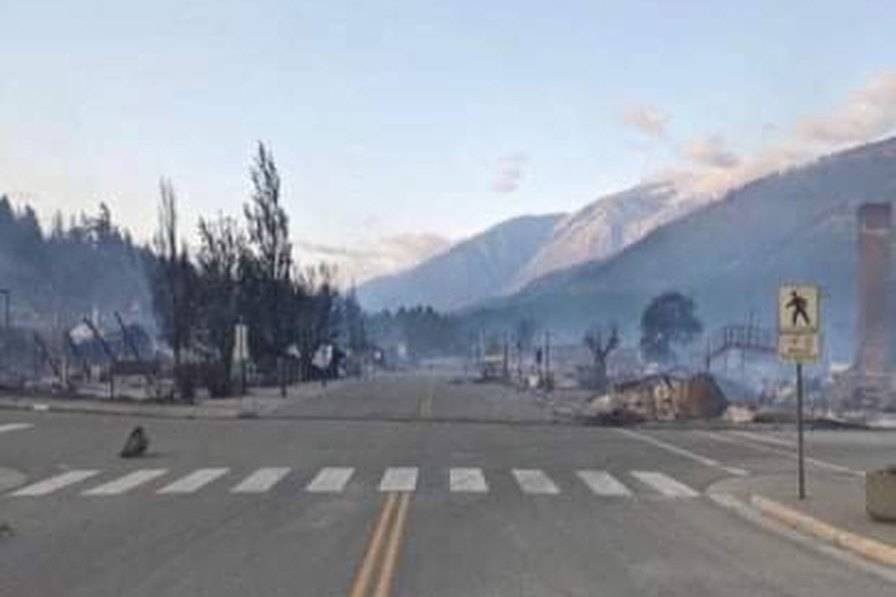 25691234_web1_210701-BPD-Lytton-wildfire-chilliwackfire_1