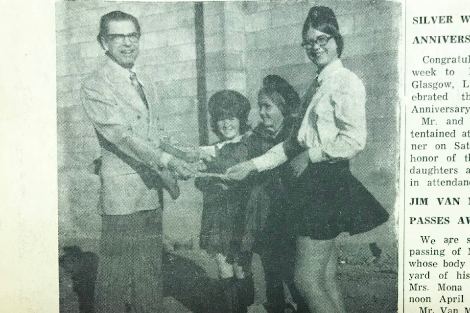 ‘Mayor Art MacLean Buys First Cookies’ (April 27, 1972): ‘Pictured are Mayor Art MacLean of Cache Creek buying Guides cookies from (left to right) Jamie Lynn McIntyre, Debbie Friesen, and Brenda Murrell. Rangers, Guides, and Brownies will be out selling cookies commencing Saturday, April 29 and all next week. Be sure and buy some.’ (Photo credit: Journal archives)