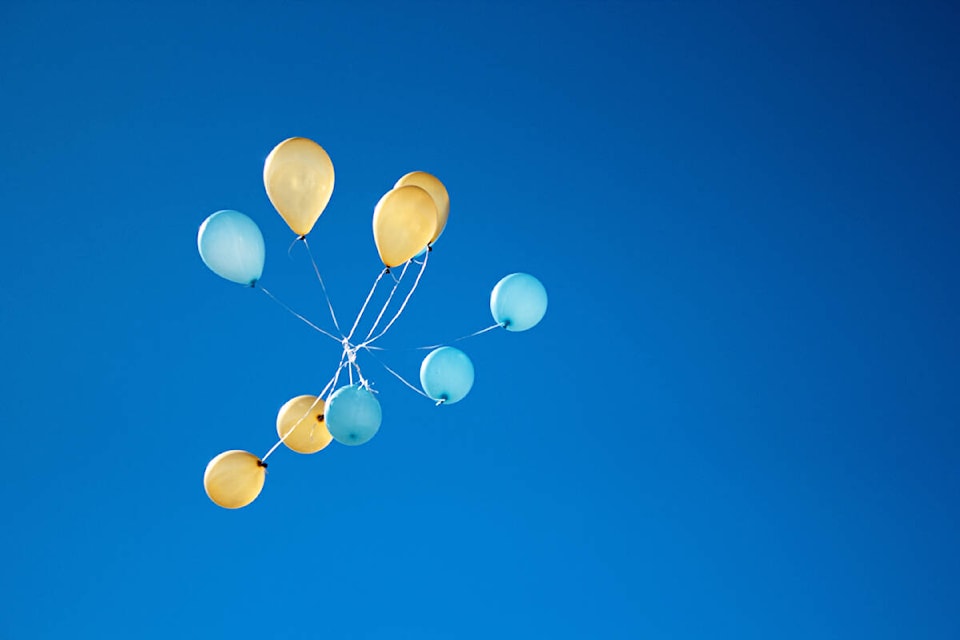 31860957_web1_230216-ACC-Editors-desk-Balloons_1