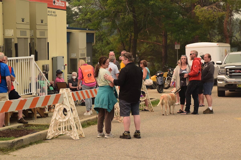 33656074_web1_230824-KCN-central-ok-evacuees-_2