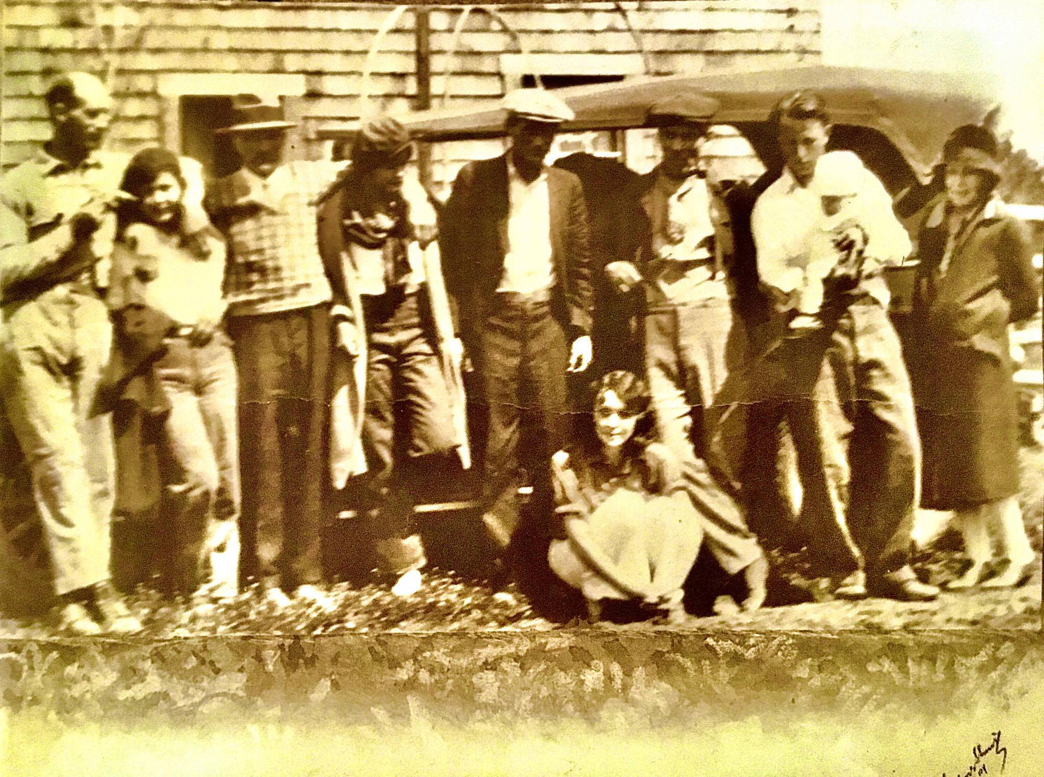 33628879_web1_230822-WLT-CasualCountry-RoseRanch_2