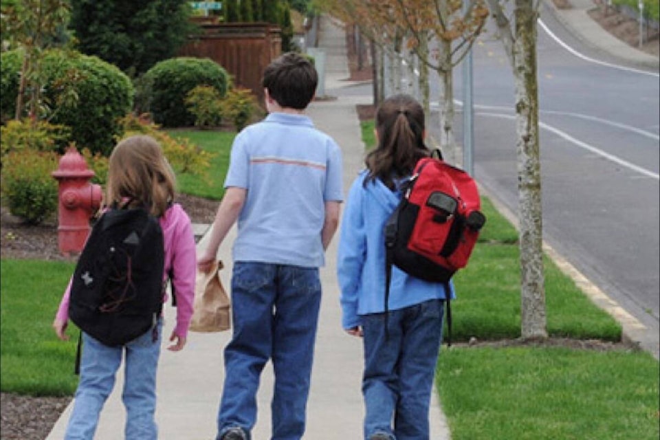 33792053_web1_210909-ACC-Back-to-school-driving-BackToSchool_1