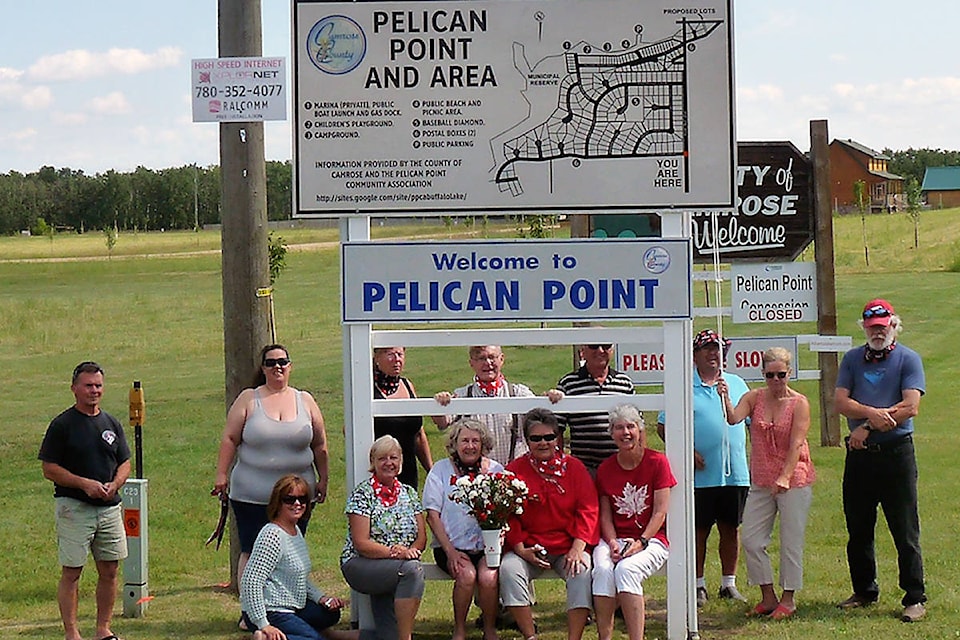 7596578_web1_170712-BAS-pelican_point_CanDay_1