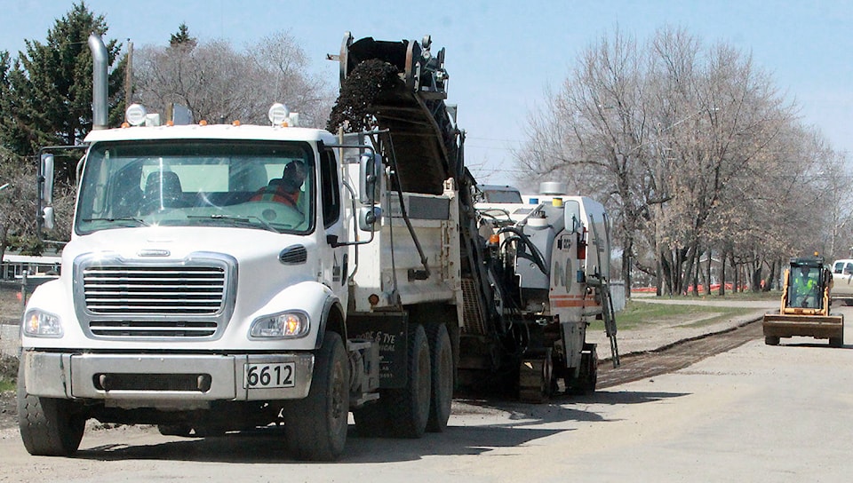 11011734_web1_170510-BAS-road-work_1