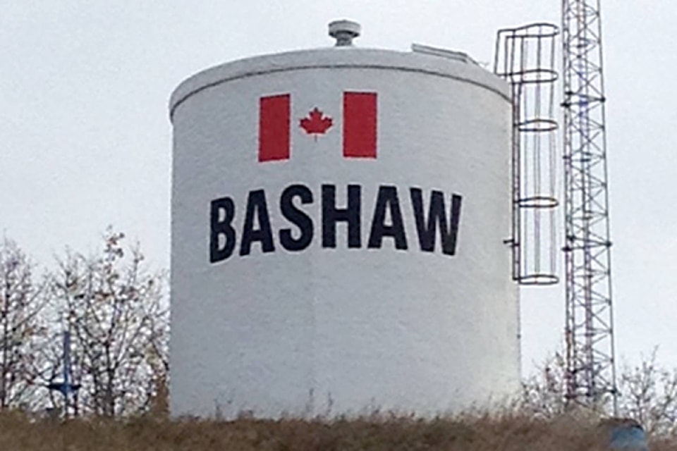 14267002_web1_180117-BAS-bashaw-water-tower_1