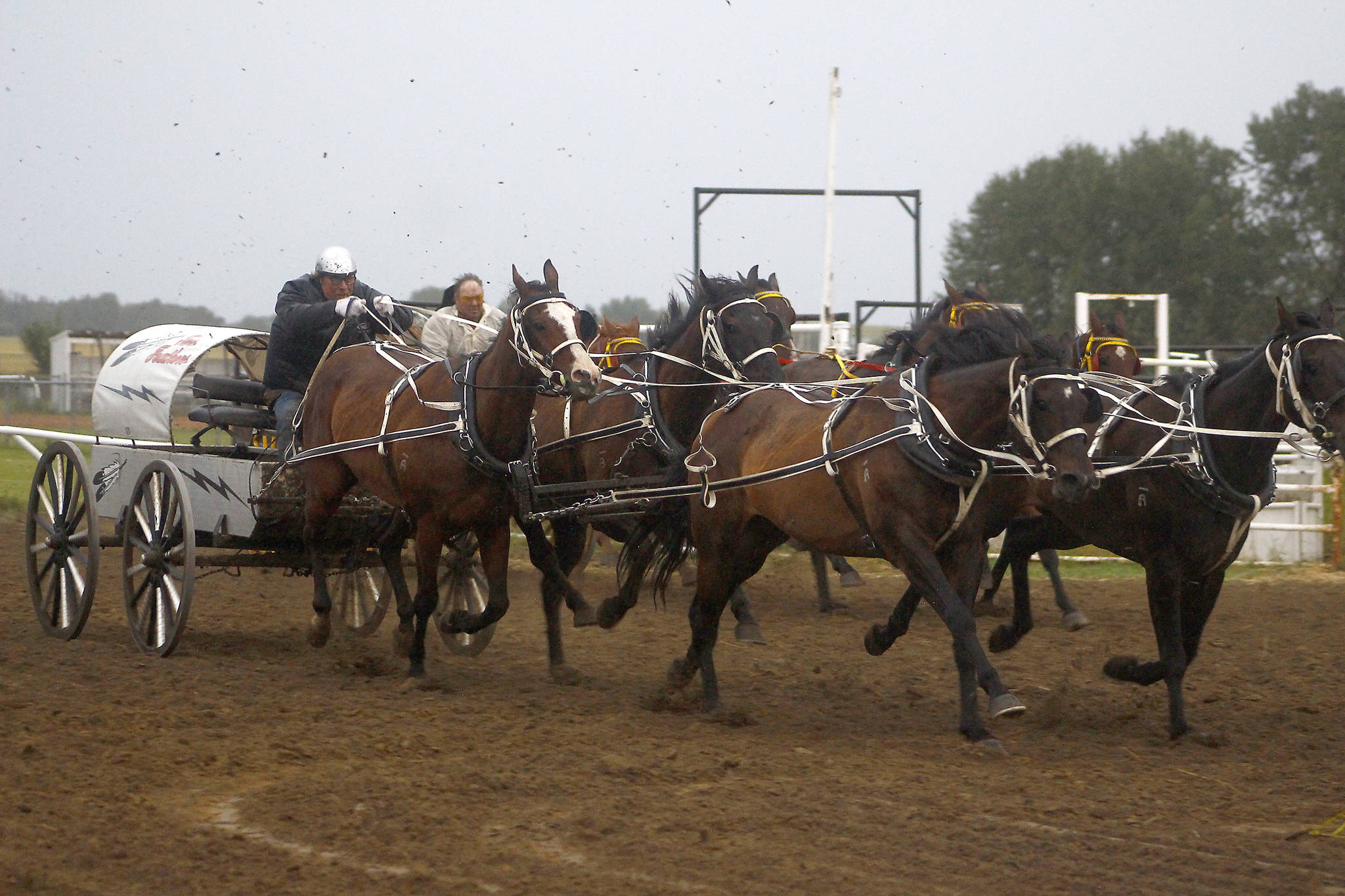 18248180_web1_bashaw-chuckwagons_2