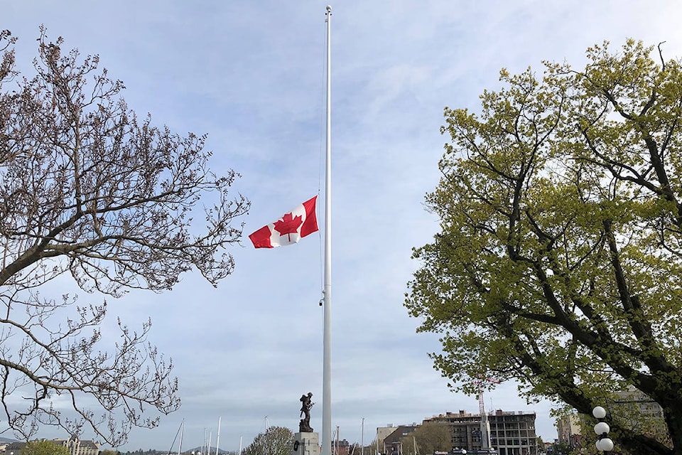 25330053_web1_bc-leg-half-mast-flag