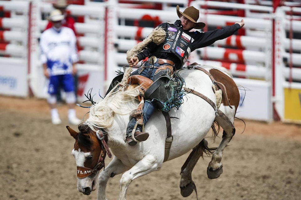 30904962_web1_201202-rda-rodeo-rodeo_1