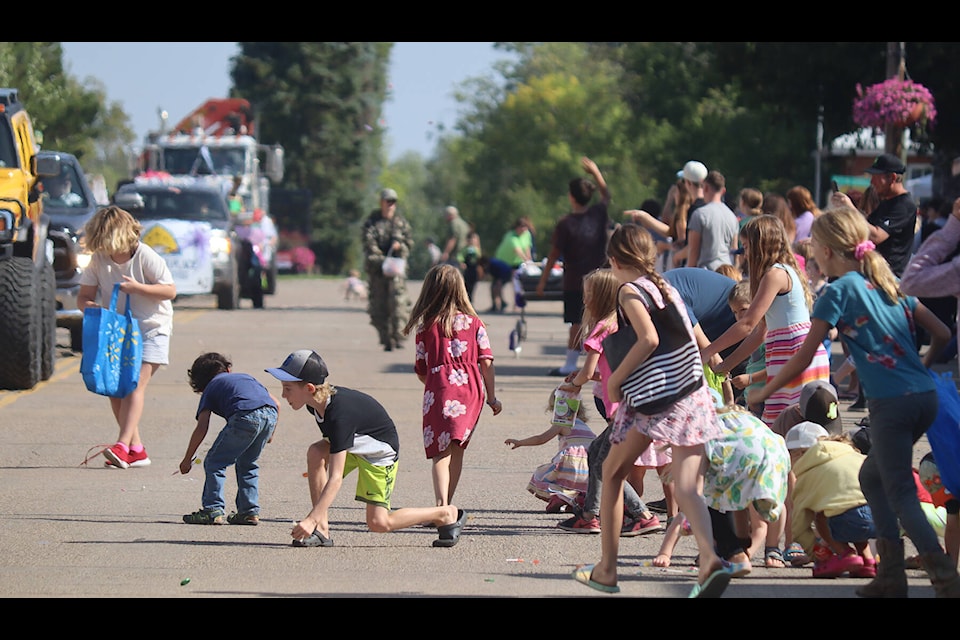 There was great crowds, entries and weather for the Bashaw Hometown Days parade Aug. 26. (Emily Jaycox/Bashaw Star)