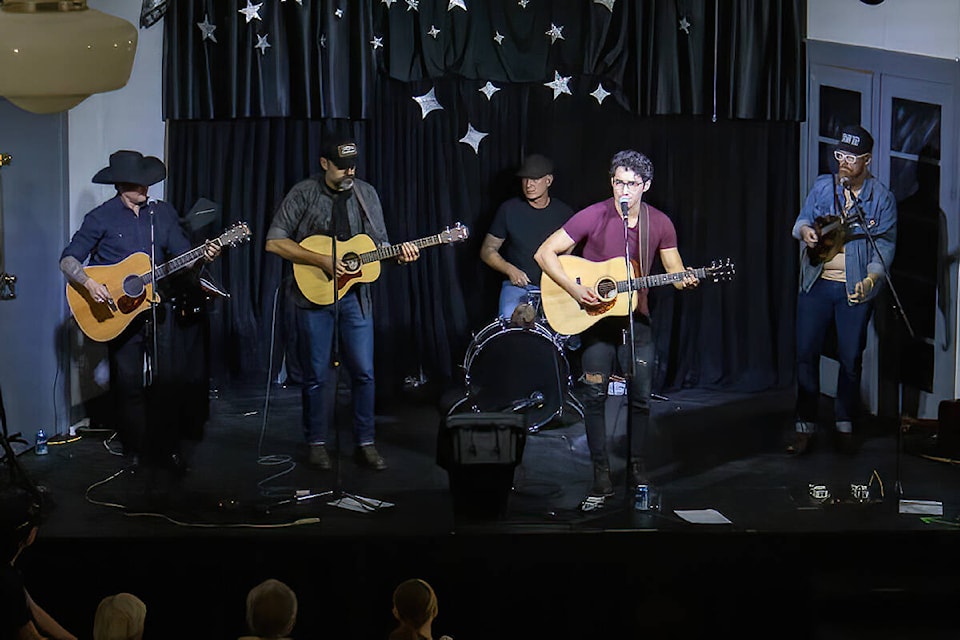 The main entertainment for the “Light the Dixy” event was the Prairie States, an Alberta country group with a Bashaw connection! (Kevin Sabo/Bashaw Star)