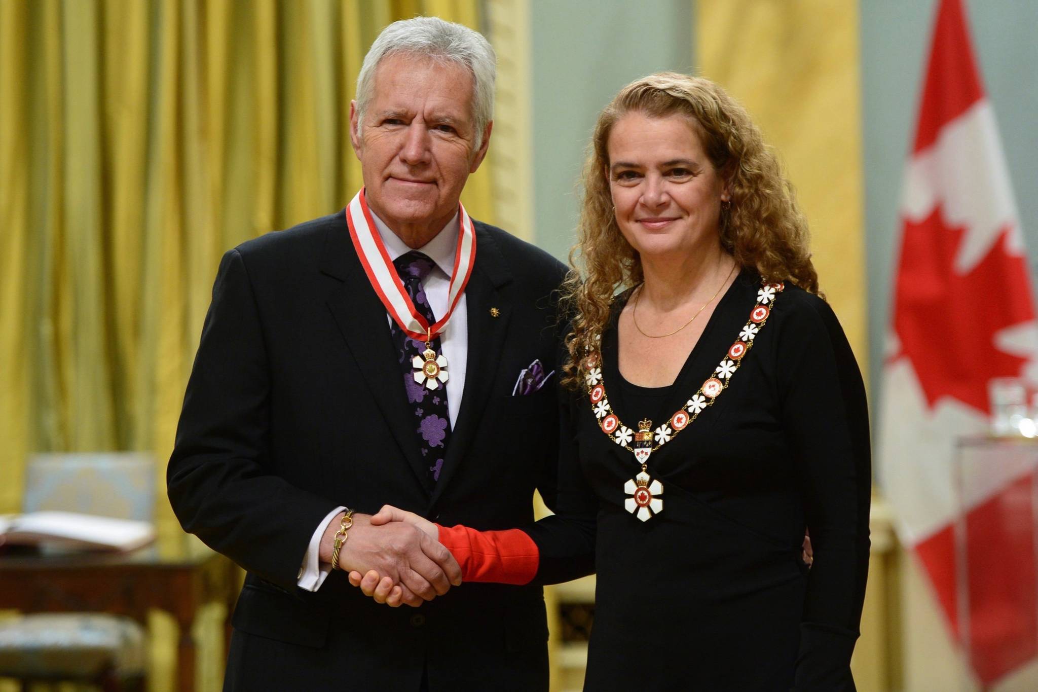 VIDEO: Tragically Hip members, Alex Trebek receive Order of Canada