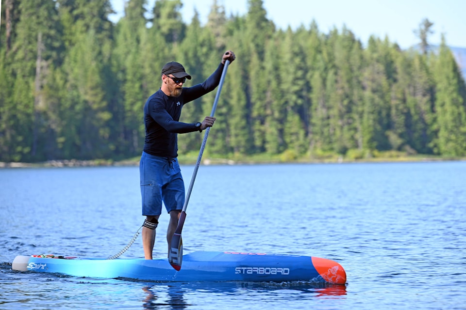 26169281_web1_210816-CRM-Allison-Paddleboard-Record-Attempt_1