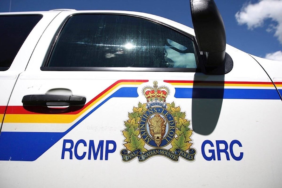 28134097_web1_202210-RDA-traffic-hazard-ponoka-rcmp-rcmp_1