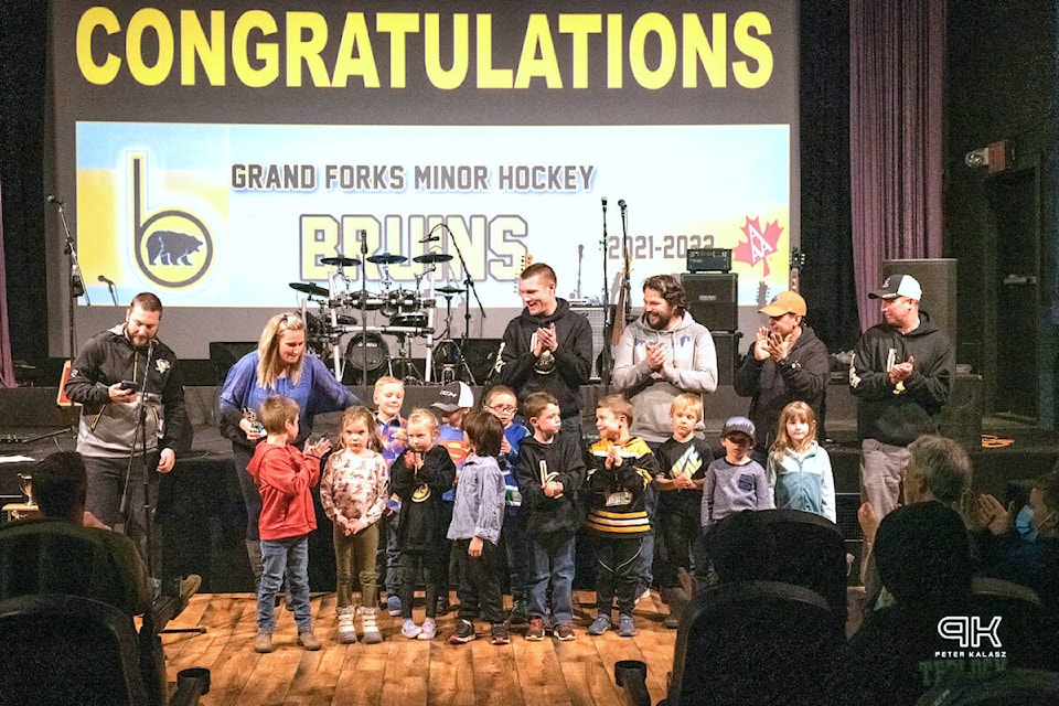 28503302_web1_220323-GFG-HOCKEY_AWARDS-hockey_1