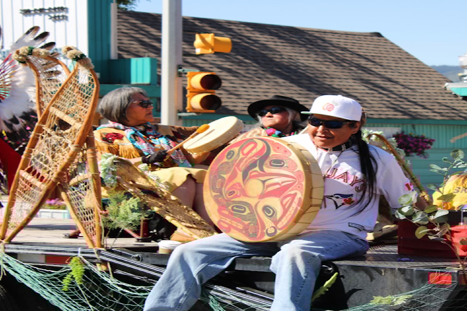 A fantastic Indigenous People’s Day organized by  Lake Native Development, took place in  Lake on June 21 at 10 a.m. Residents came out in full force to celebrate the day which also is the 25th anniversary of Indigenous People’s Day being celebrated in  Lake. The celebration will continue at Spirt Square all day today.  