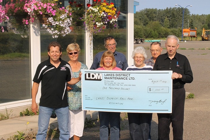 Fall fair association receives donation