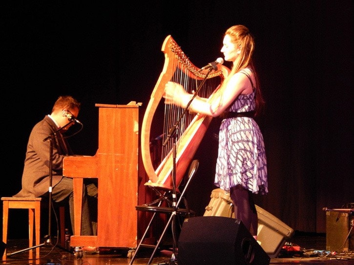 Swings and strings entertain