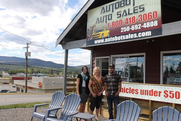 Grand opening for new car lot