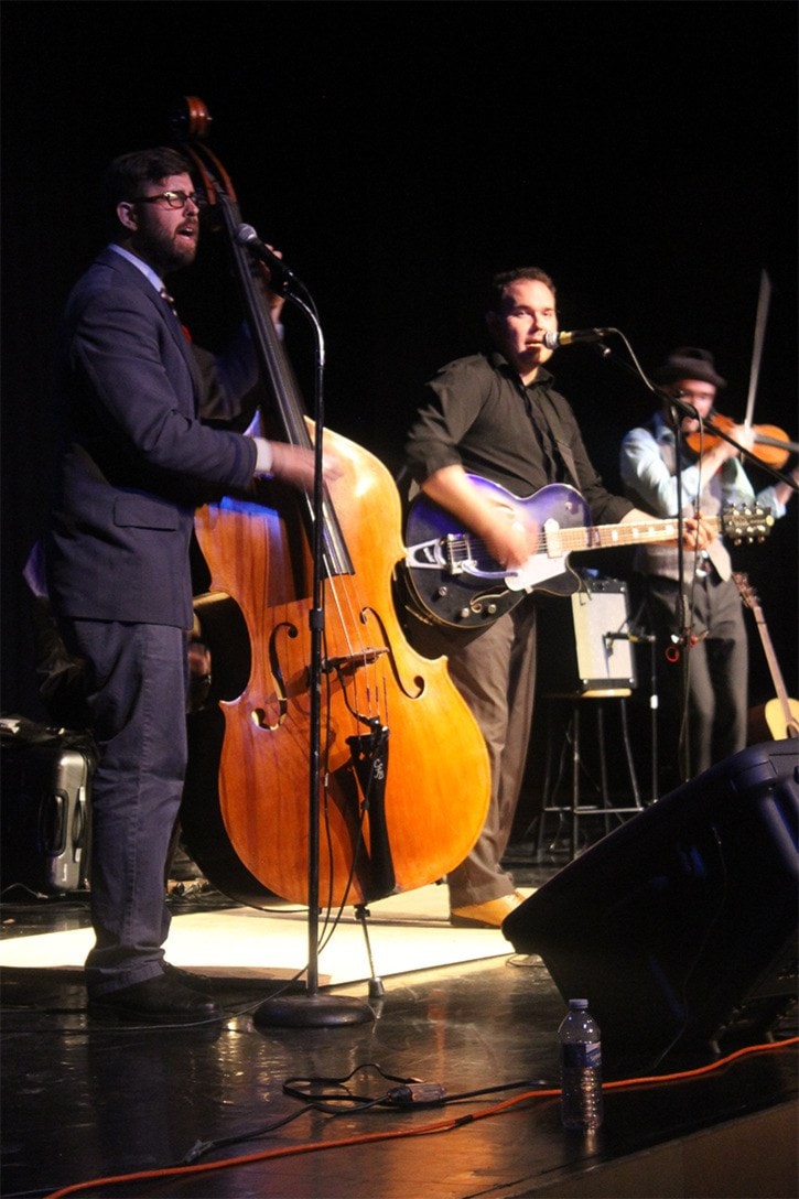 Maritime fiddler and step-dancer entertains