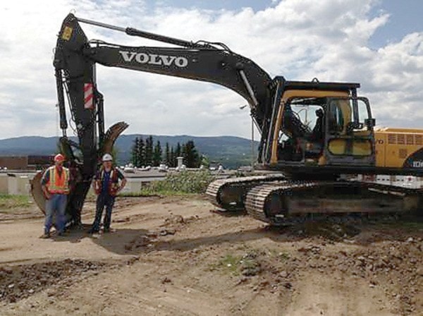 Local contractor digs site