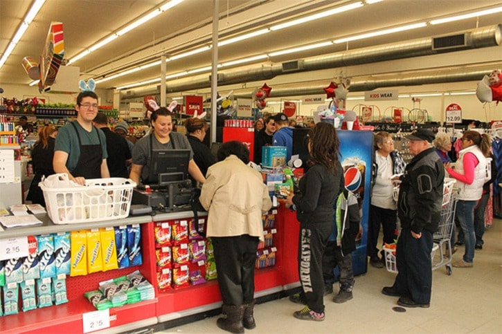 Red Apple attracts big crowd
