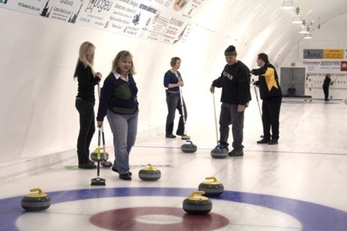 88010burnslakeCurlingsponsorday