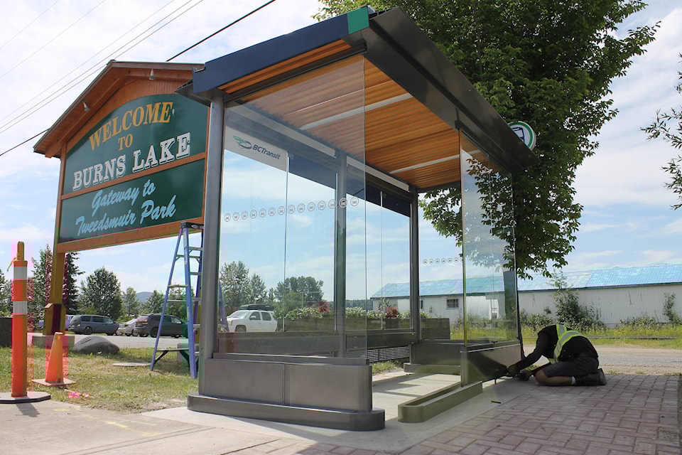 7626987_web1_Bus-shelter