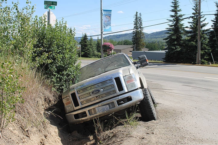 8100520_web1_Car-crashes