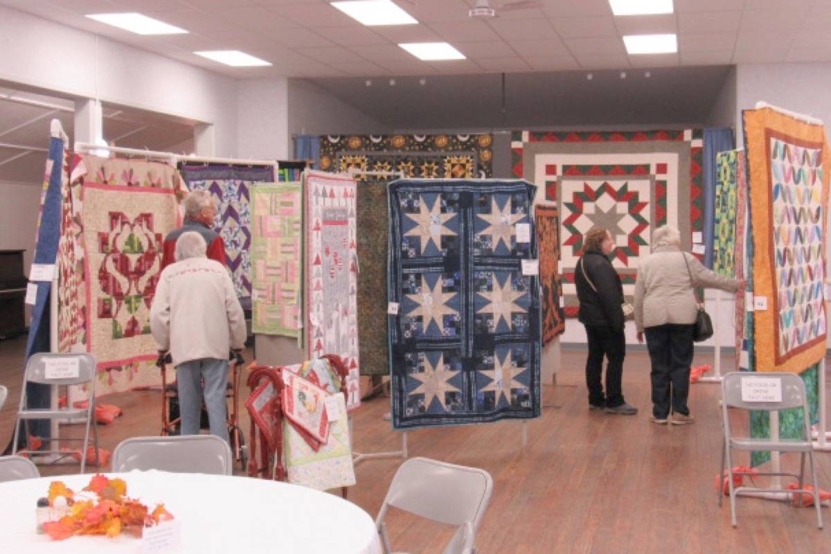 9125083_web1_171027-LDN-M-Quilt-show