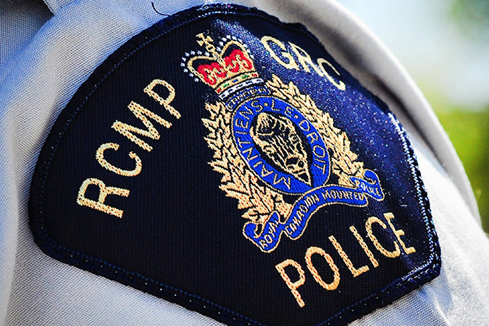 9329745_web1_RCMP_badge