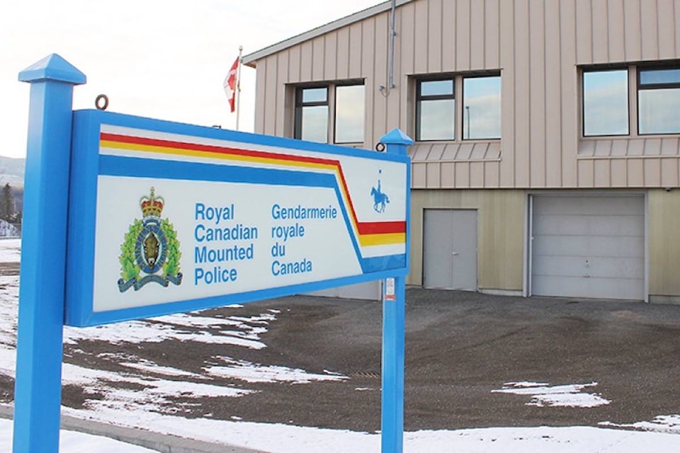 9393058_web1_171115-LDN-RCMP