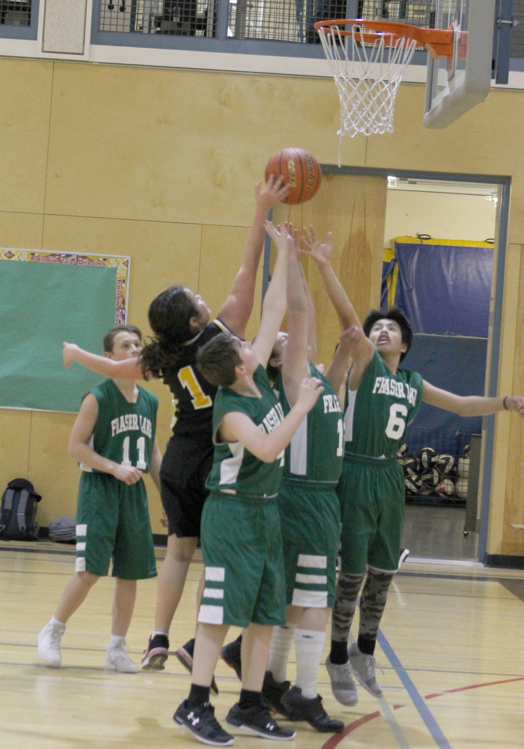 10148689_web1_LDSS-basketball8