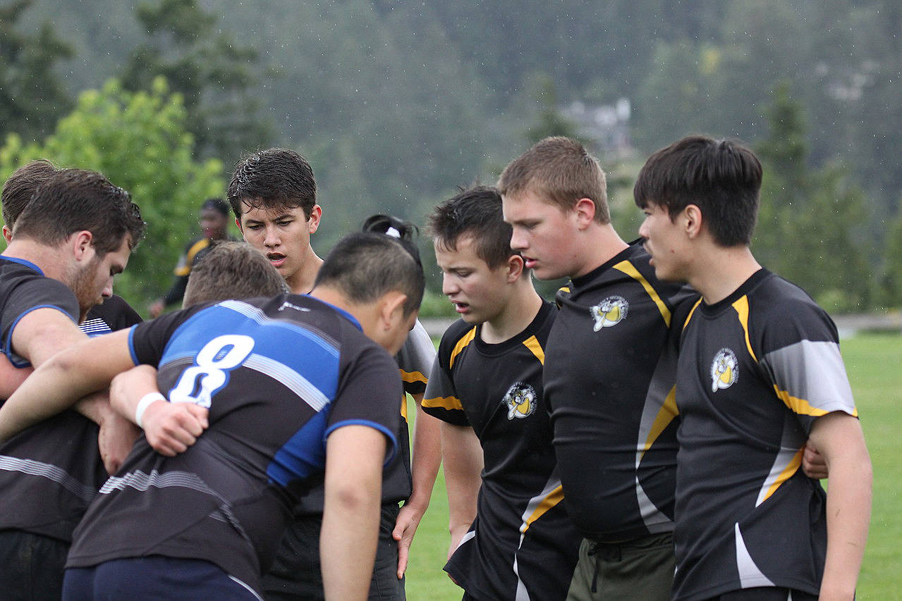 12296584_web1_boysrugby-13