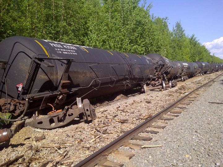 12304104_web1_180620-LDN-train.derailment