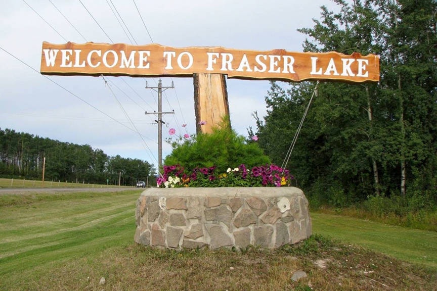 15431336_web1_Fraser-Lake