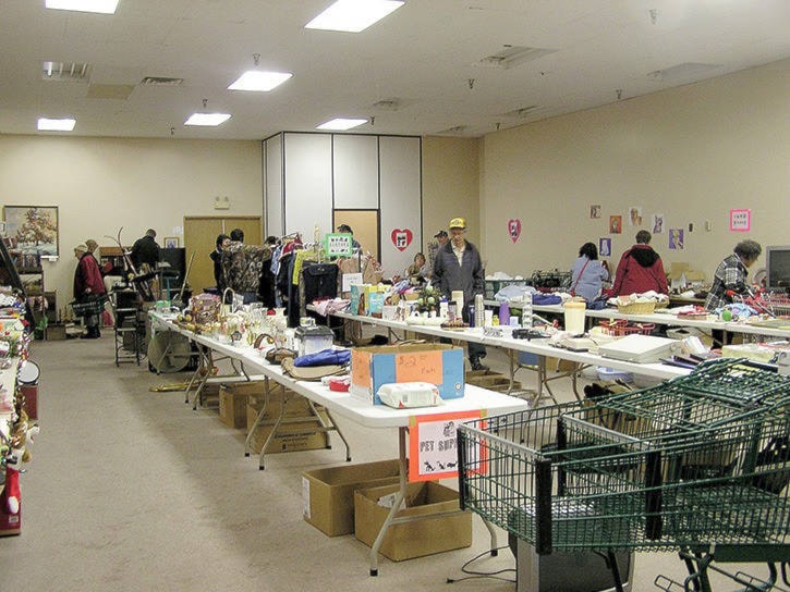 15484592_web1_28603burnslakeMotherMillieGaragesale
