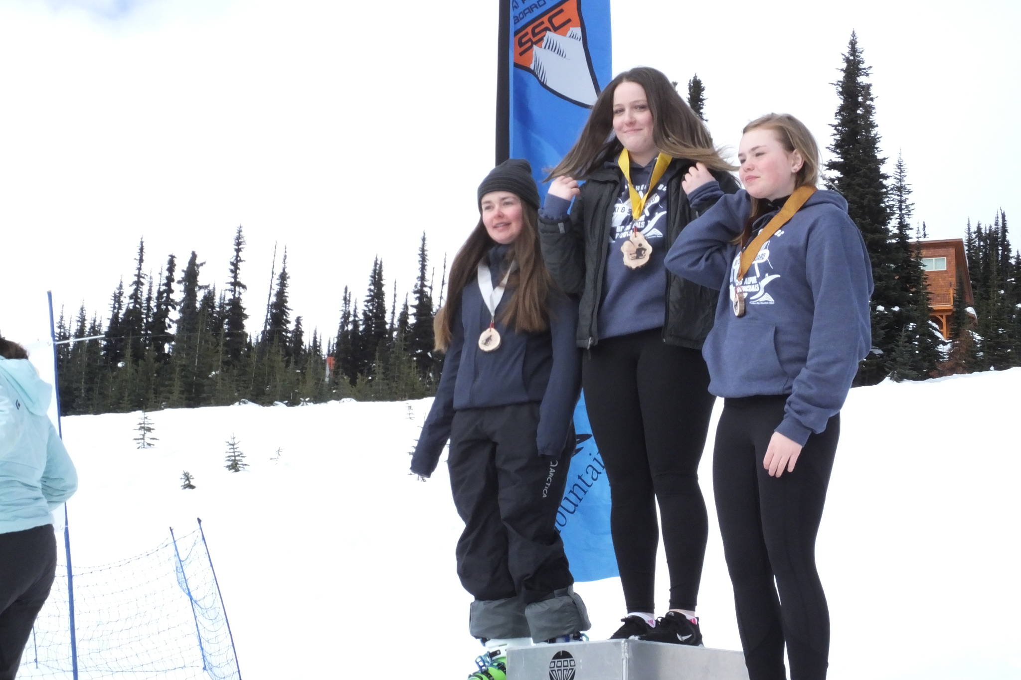 15899376_web1_BC-High-school-provincial-ski-girls-individual-champs