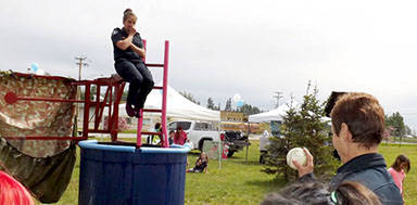 17141361_web1_DunkTank-Meaghan-Rina