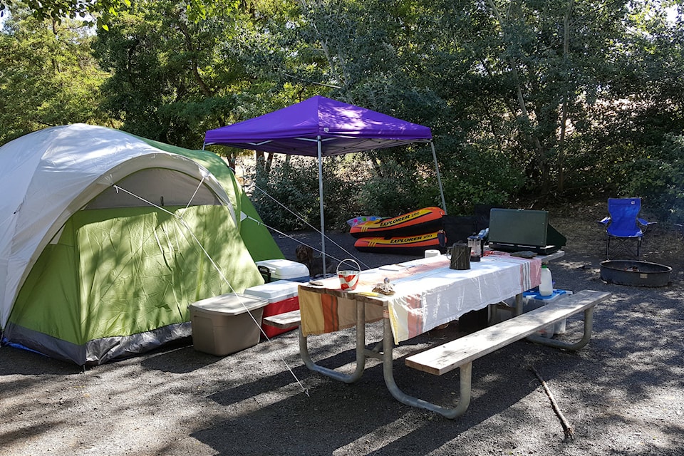 17504512_web1_Camping2