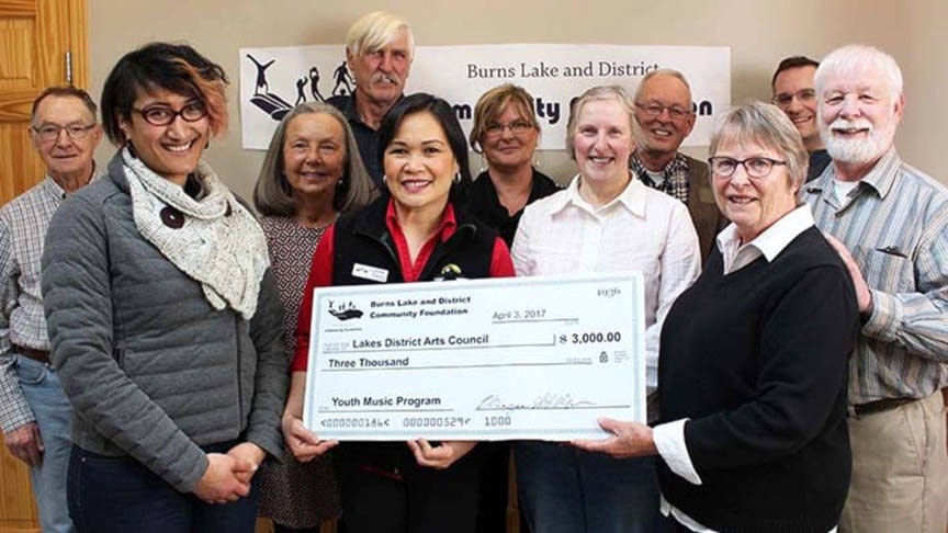 18463129_web1_14260burnslake-ArtsCouncilGrantPhoto-1280x720